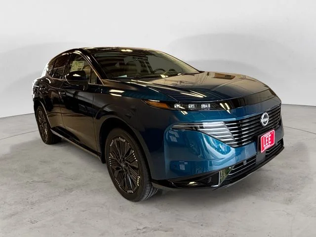 New 2026 Aurora Blue Pearl Metallic Super Black Nissan Platinum image 7