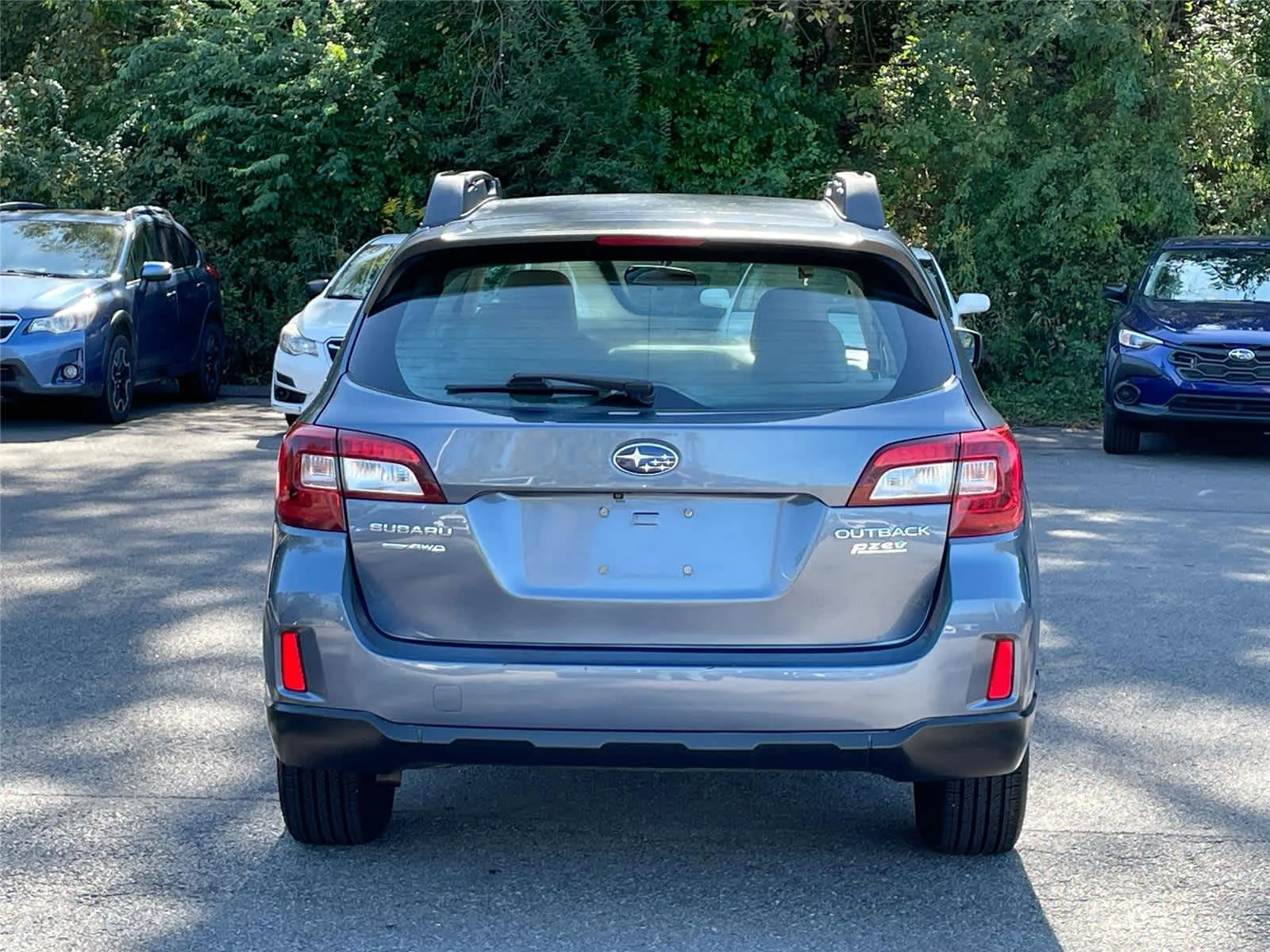 Used 2015 Twilight Blue Metallic Subaru 2.5i image 4