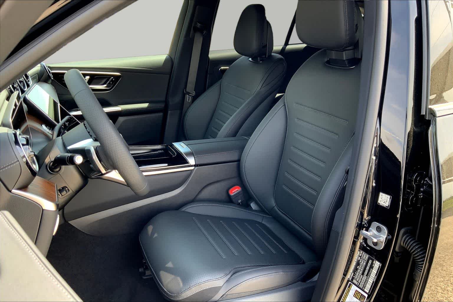 2025 Mercedes-Benz GLC Base - Photo 16