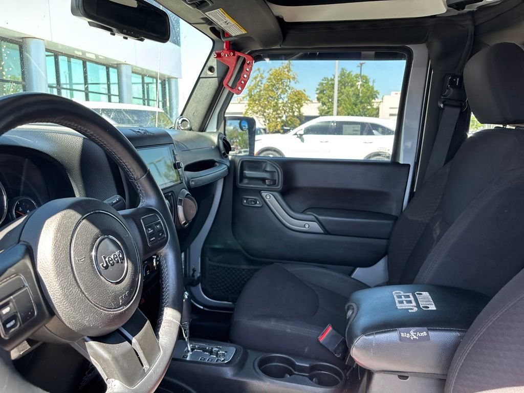 Used 2014 Gray Jeep Sport image 34