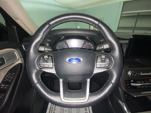 Used 2020 Blue Ford Limited image 14