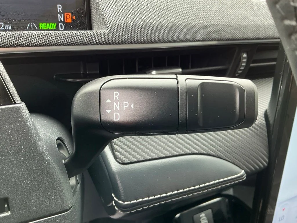 Used 2025 White Ford Premium image 45