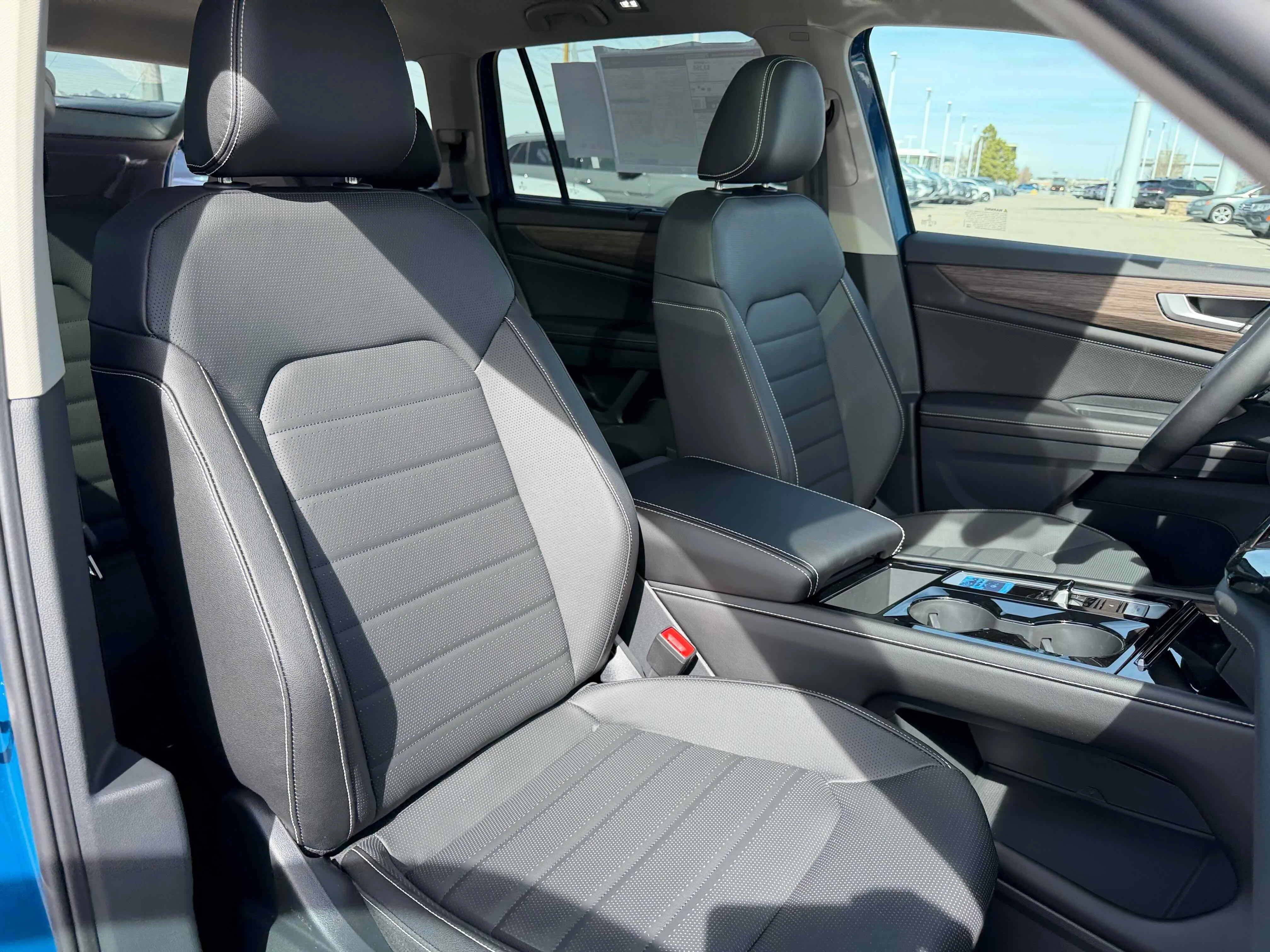 New 2026 Blue Volkswagen 2.0T SEL image 32