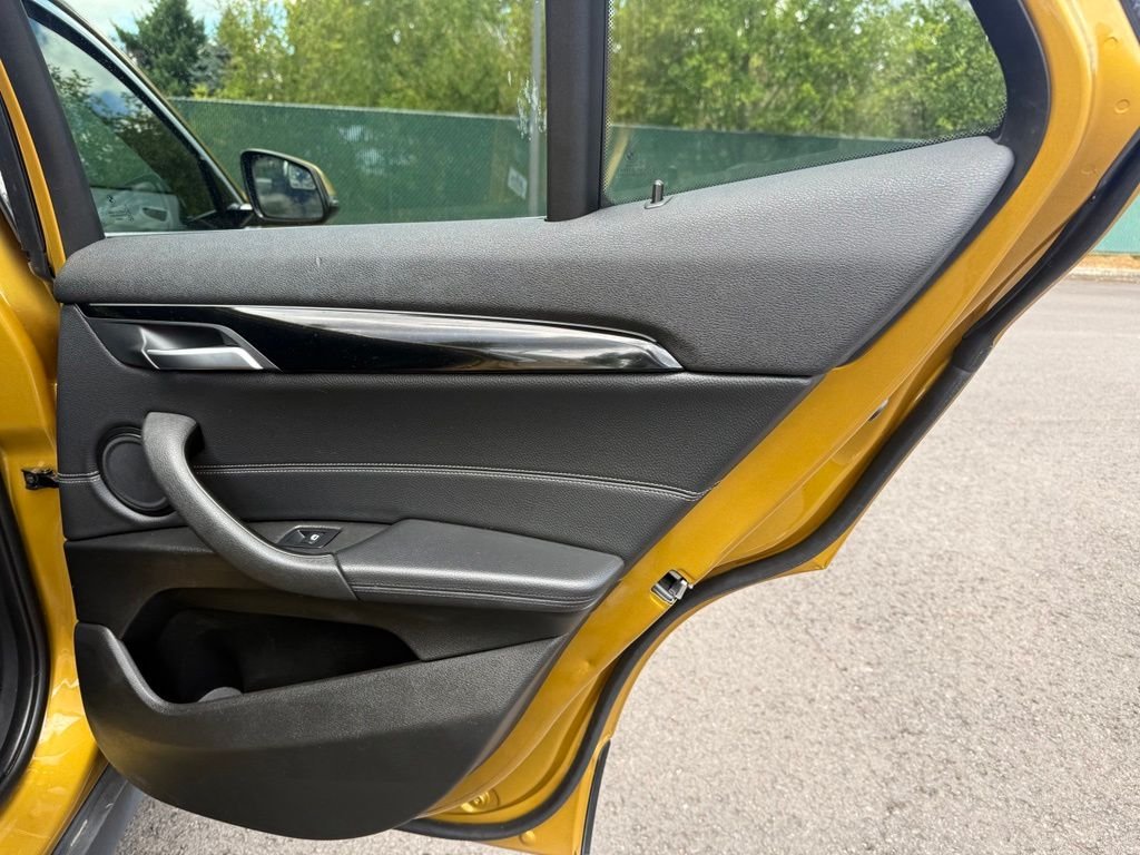 Used 2018 Galvanic Gold Metallic BMW xDrive28i image 22