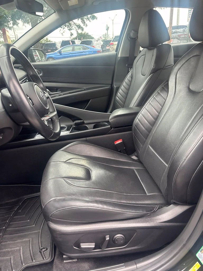 Used 2023 Black Hyundai Limited image 22