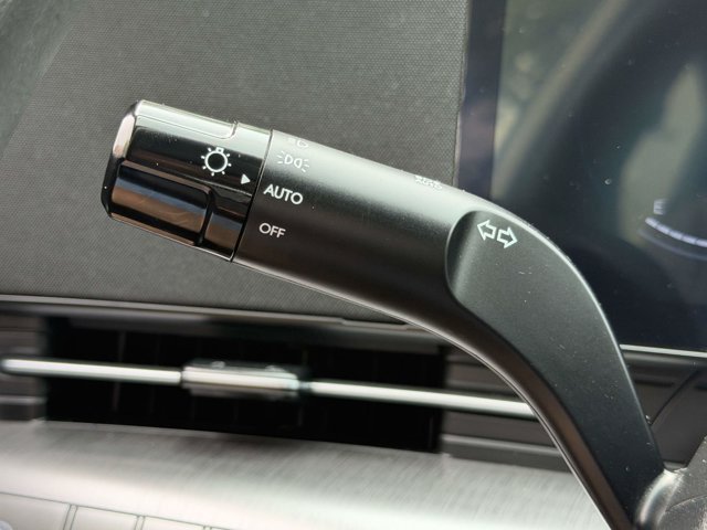 2024 Hyundai Kona SE - Photo 22