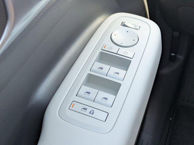 New 2026 Ecotronic Gray Hyundai SE image 18