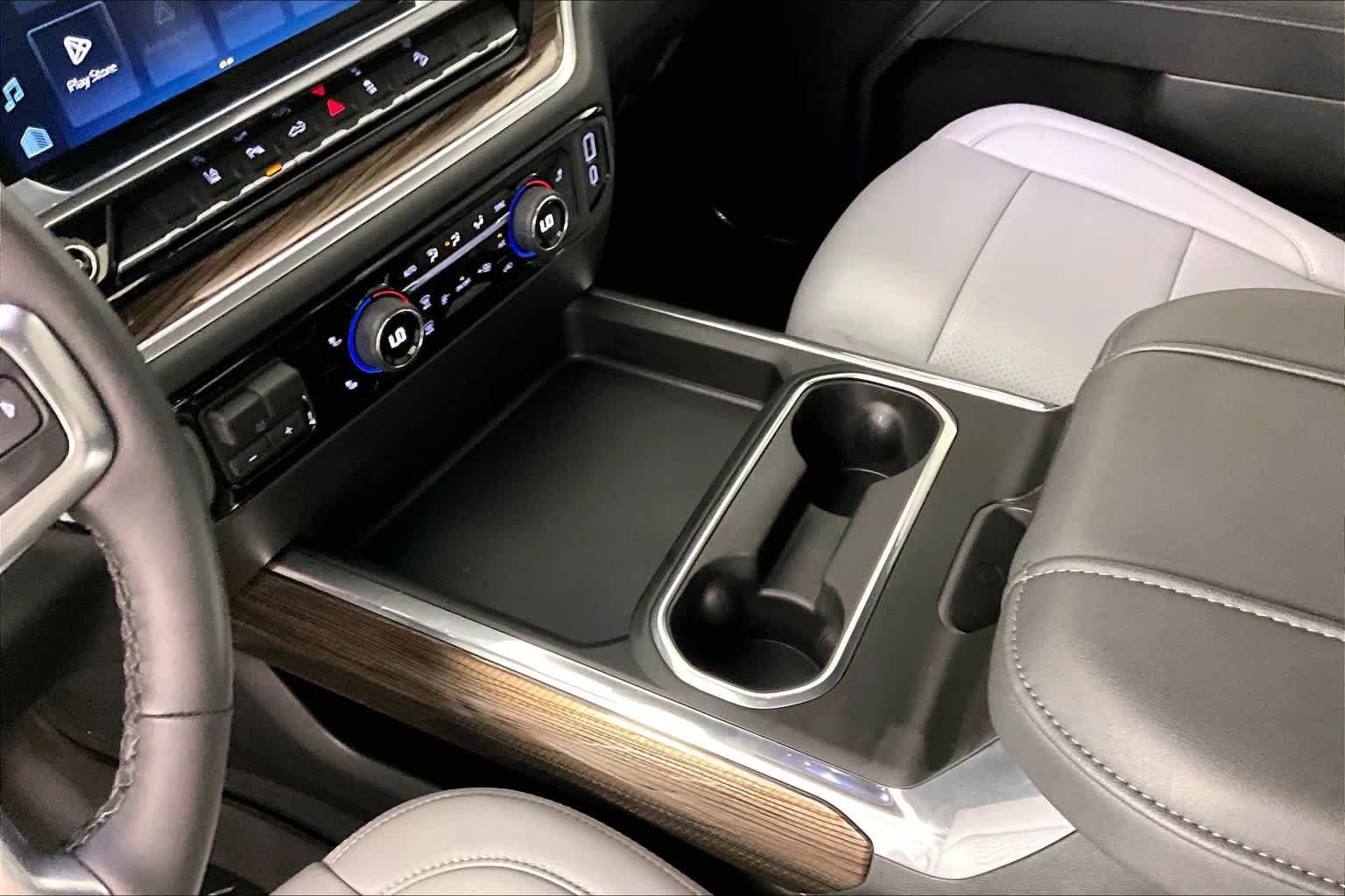 Used 2026 Summit White Chevrolet LT image 16