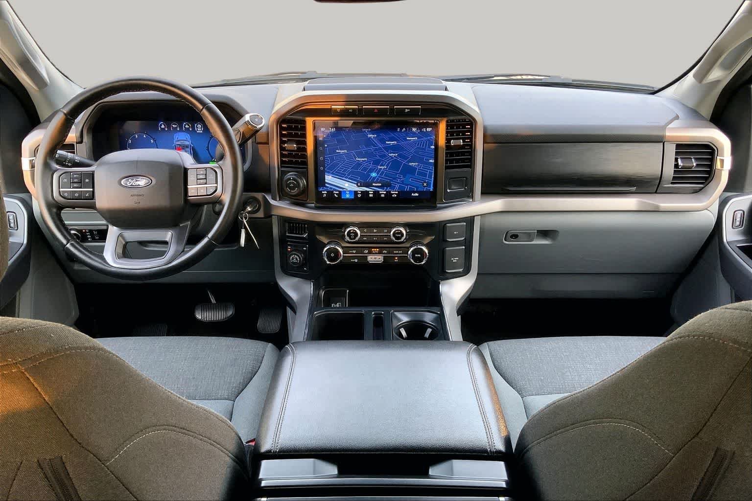 Used 2024 Agate Black Metallic Ford XLT image 16