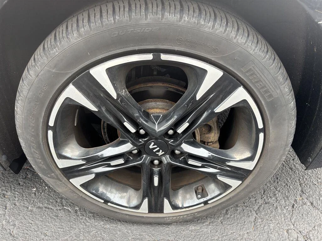 Used 2021 Ebony Black Kia GT-Line image 4