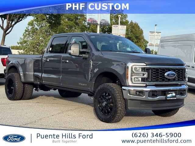 2026 Ford Super Duty F-350® XLT