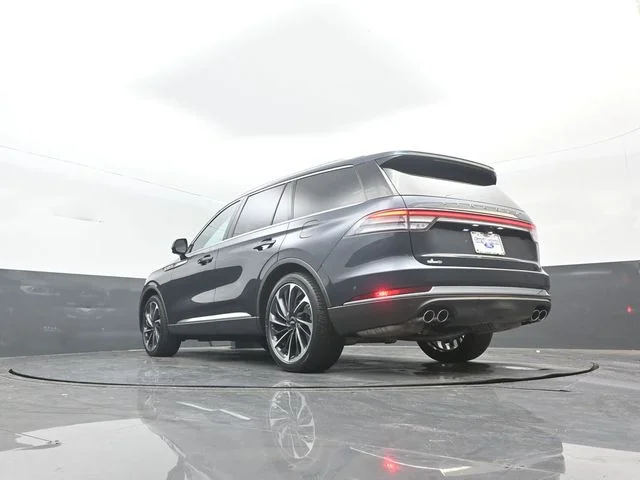 Used 2022 Blue Metallic Lincoln Reserve image 38