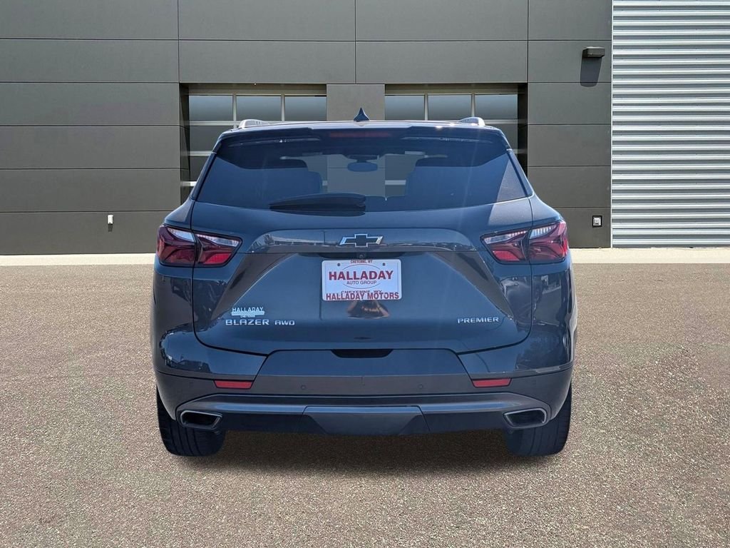 Used 2022 Iron Gray Metallic Chevrolet Premier image 7