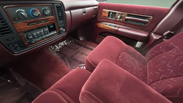 Used 1996 White Chevrolet Classic image 14