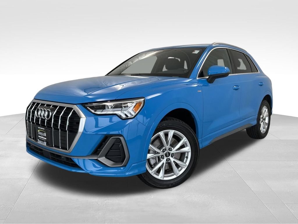 Used 2023  Audi Premium image 2