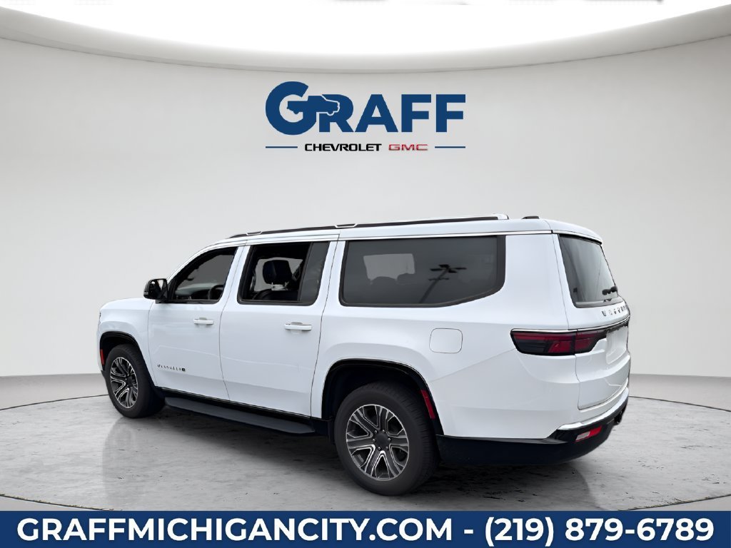 Used 2024  Jeep Series II image 3