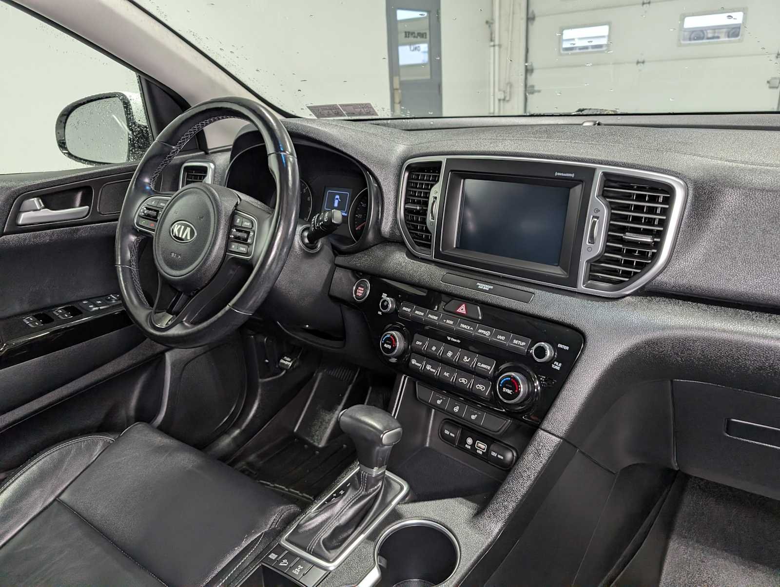 Used 2018 Snow White Pearl Kia EX image 42