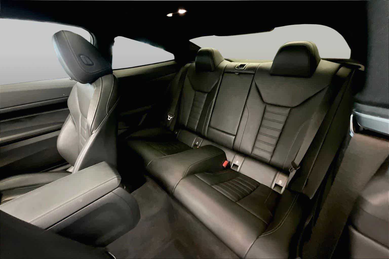 Used 2024 Alpine White BMW M440i image 21