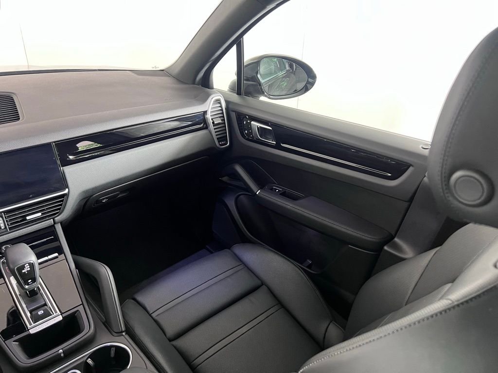 Certified Used 2023  Porsche S image 23