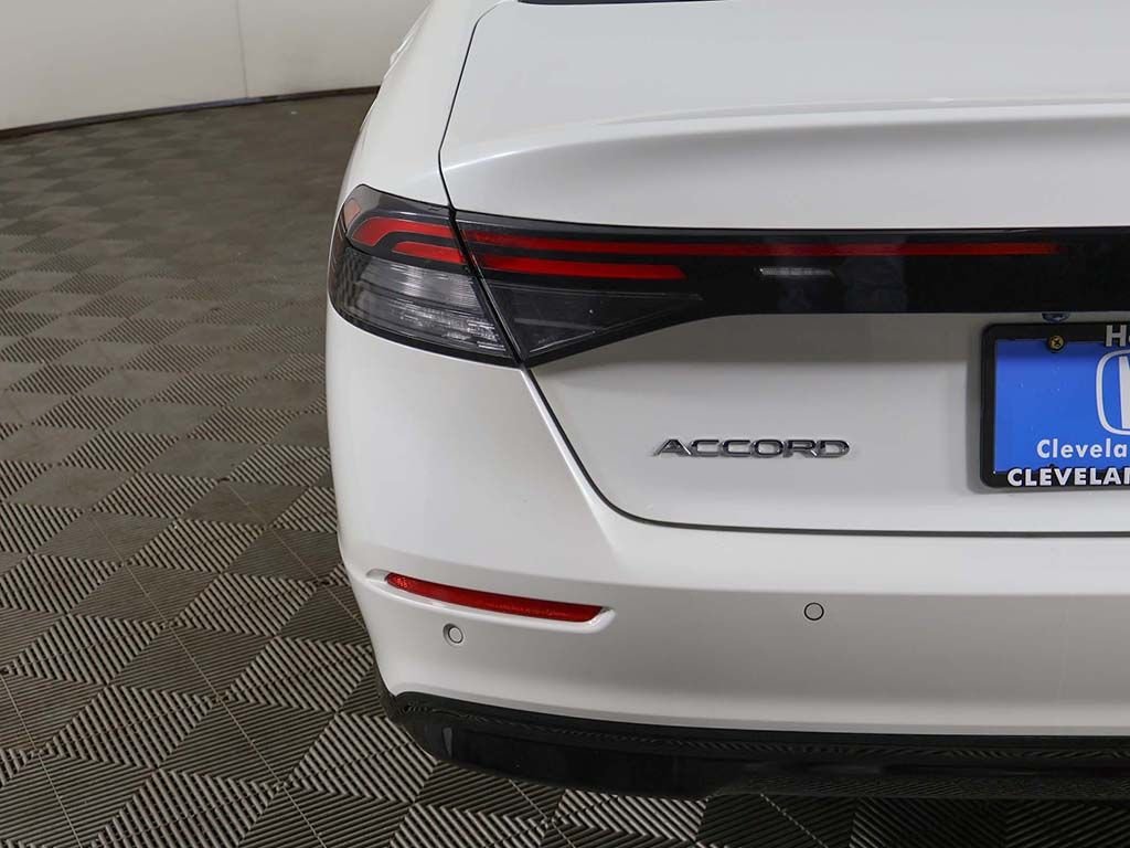 2024 Honda Accord Hybrid EX-L - Photo 15