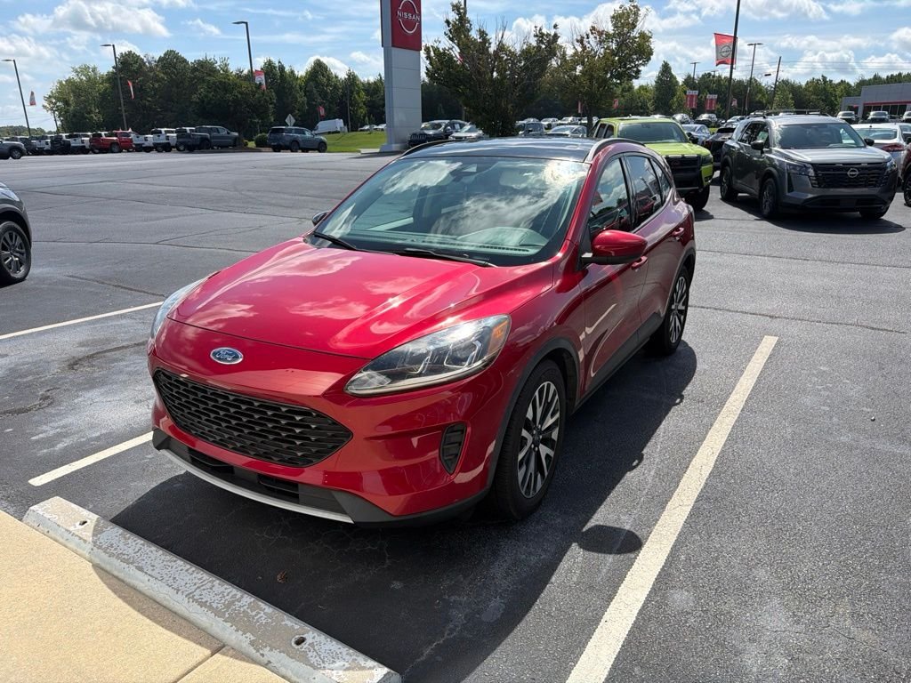 Used 2020 Red Ford SE Sport image 1