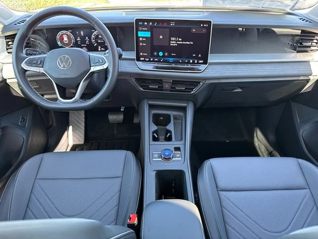 New 2026 Deep Black Pearl Volkswagen 2.0T SE image 28