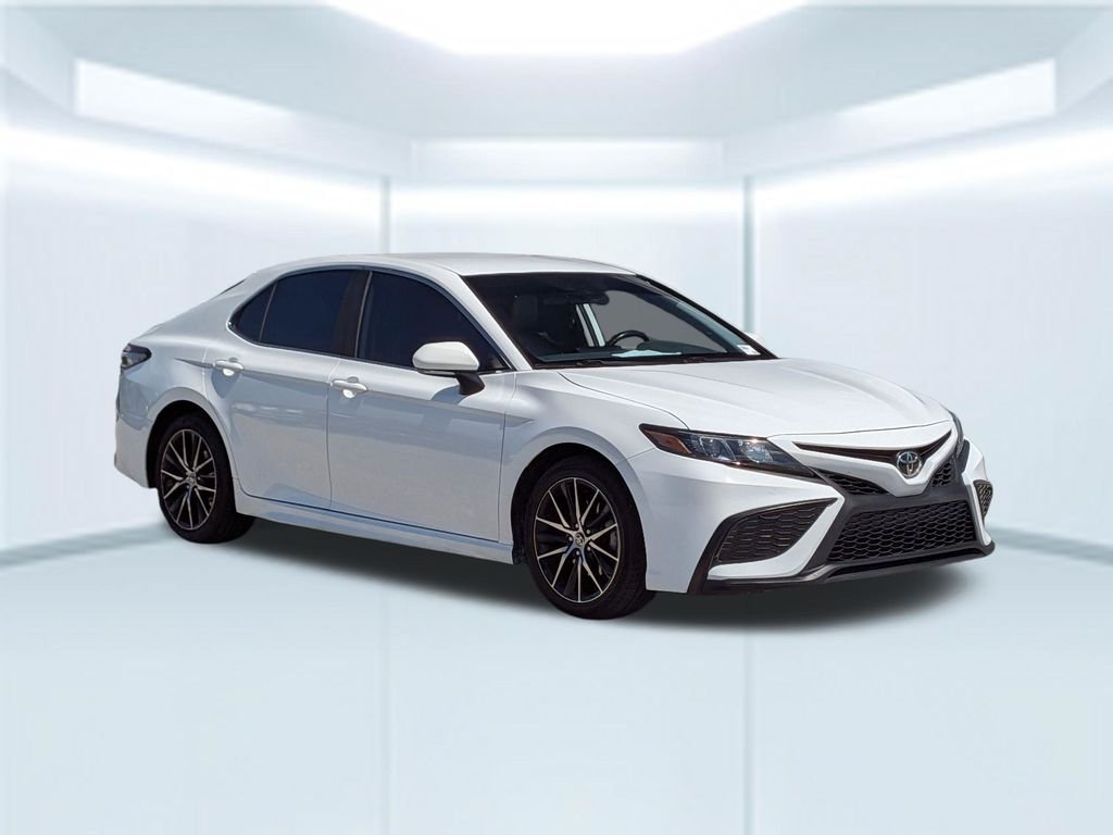 Used 2022 White Toyota SE image 8