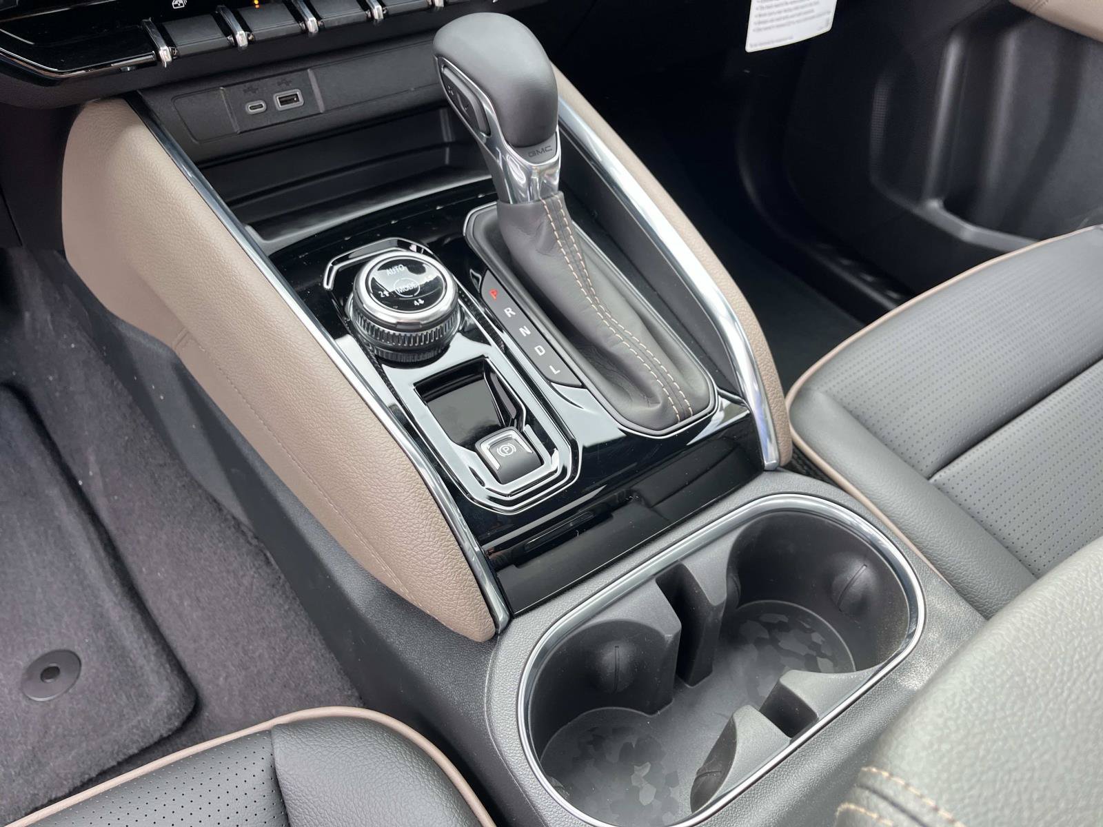 2026 GMC Canyon Denali - Photo 28