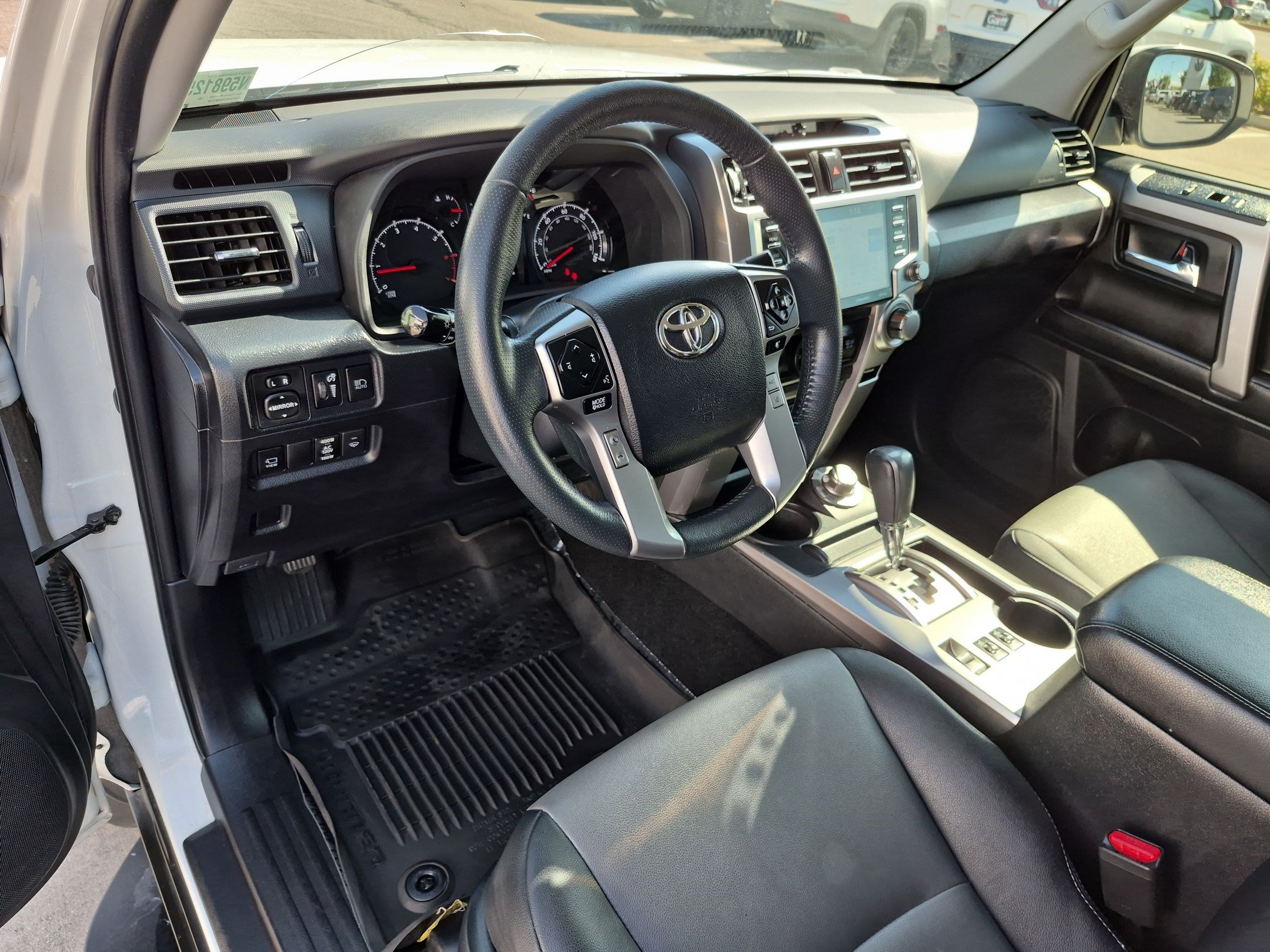 Used 2022 White Toyota SR5 Premium image 13