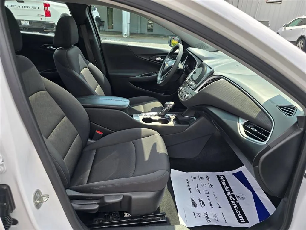 Used 2023 Summit White Chevrolet LT image 13
