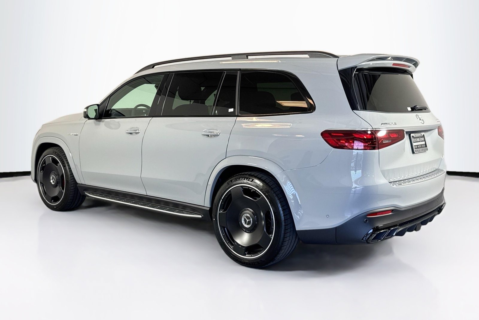 New 2026 MANUFAKTUR Alpine Grey Mercedes-Benz AMG® GLS 63 image 7