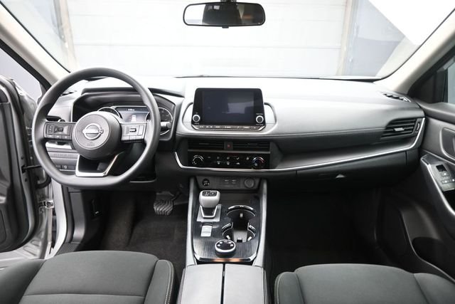 Used 2024 Silver Nissan S image 25