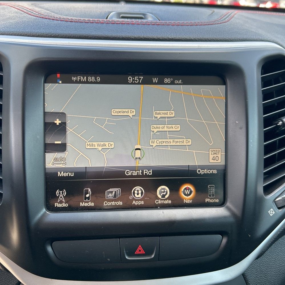 Used 2016 Gray Jeep Trailhawk image 12