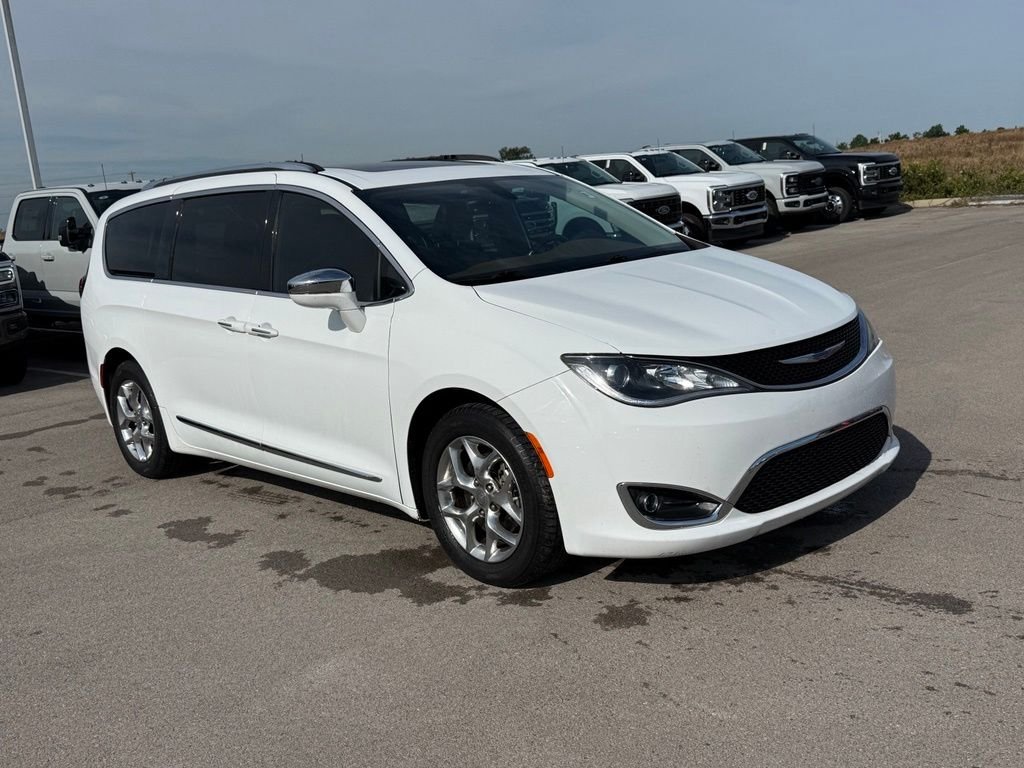 Used 2018 Chrysler Pacifica Limited with VIN 2C4RC1GG9JR289636 for sale in Shelbyville, TN