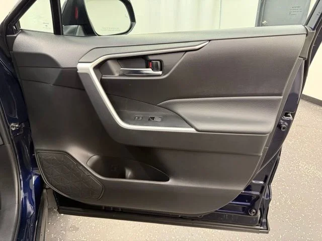 Used 2024  Toyota XLE image 8