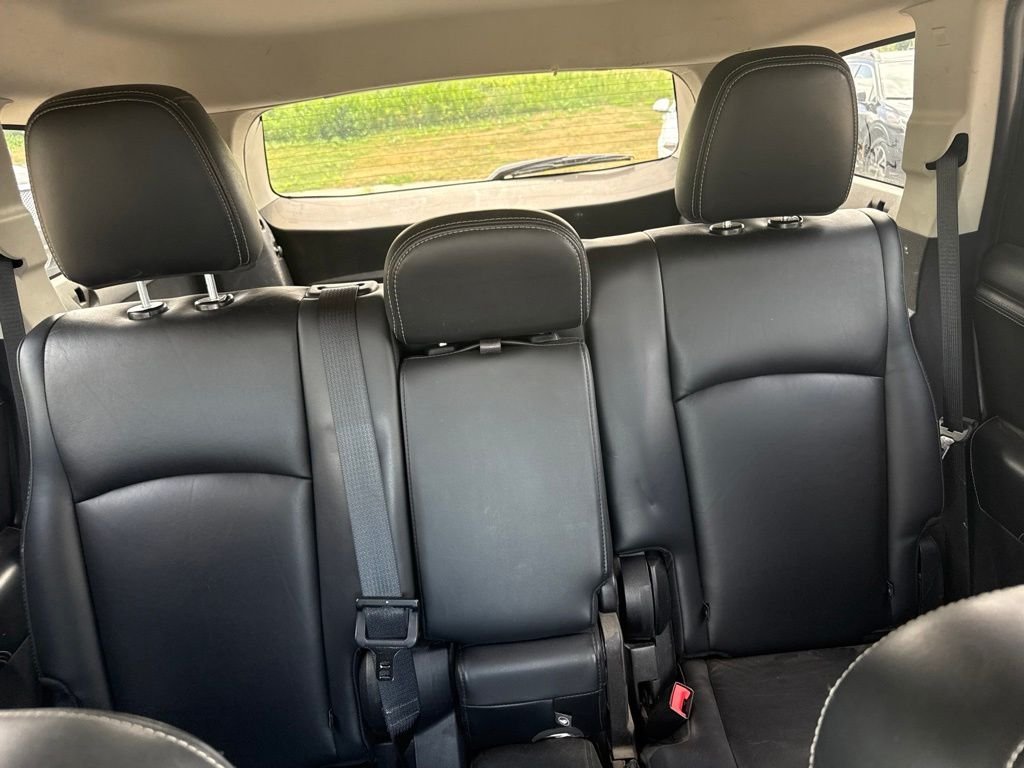 Used 2014 Gray Dodge Crossroad image 20