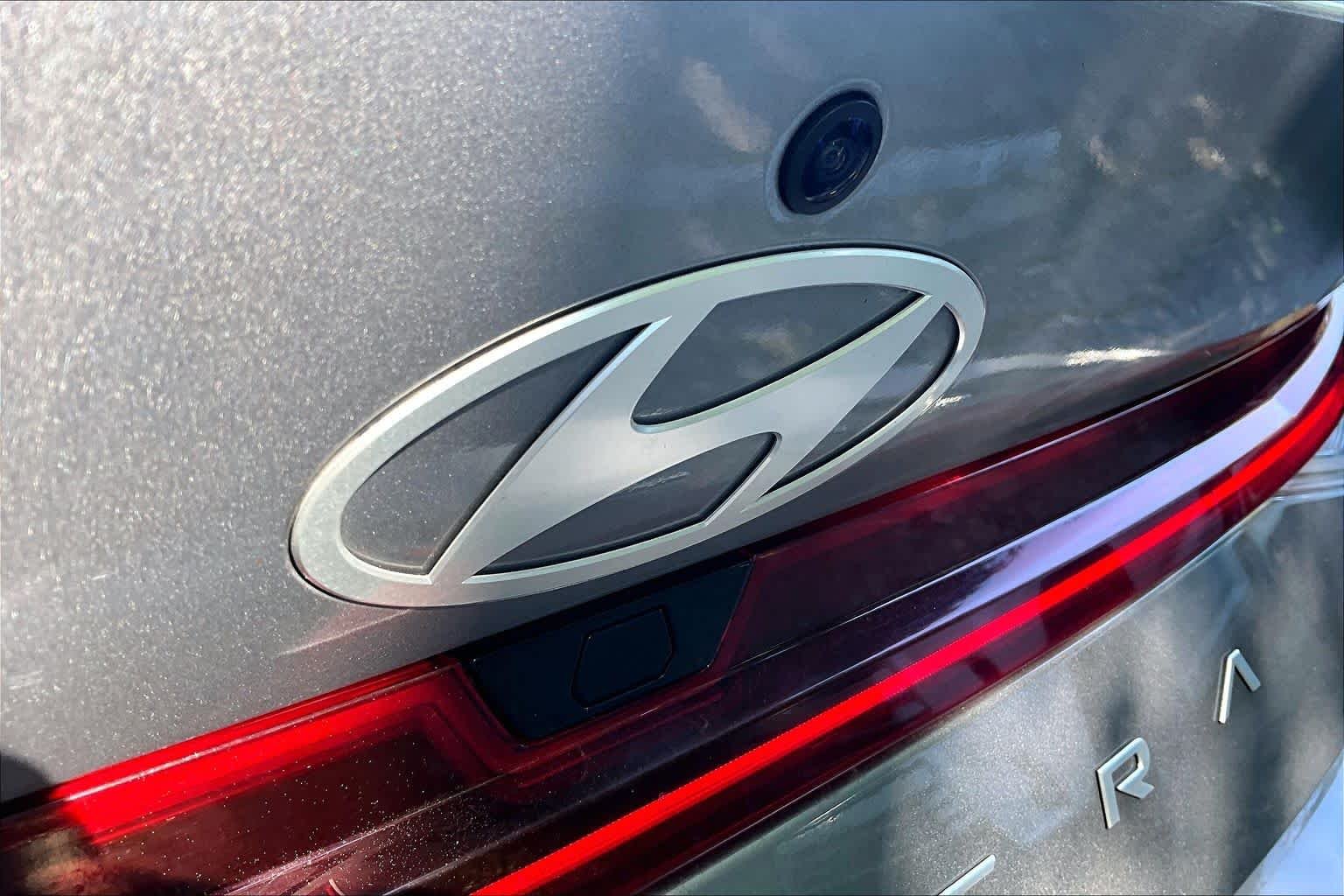 Used 2025 Fluid Metal Hyundai SEL Convenience image 30