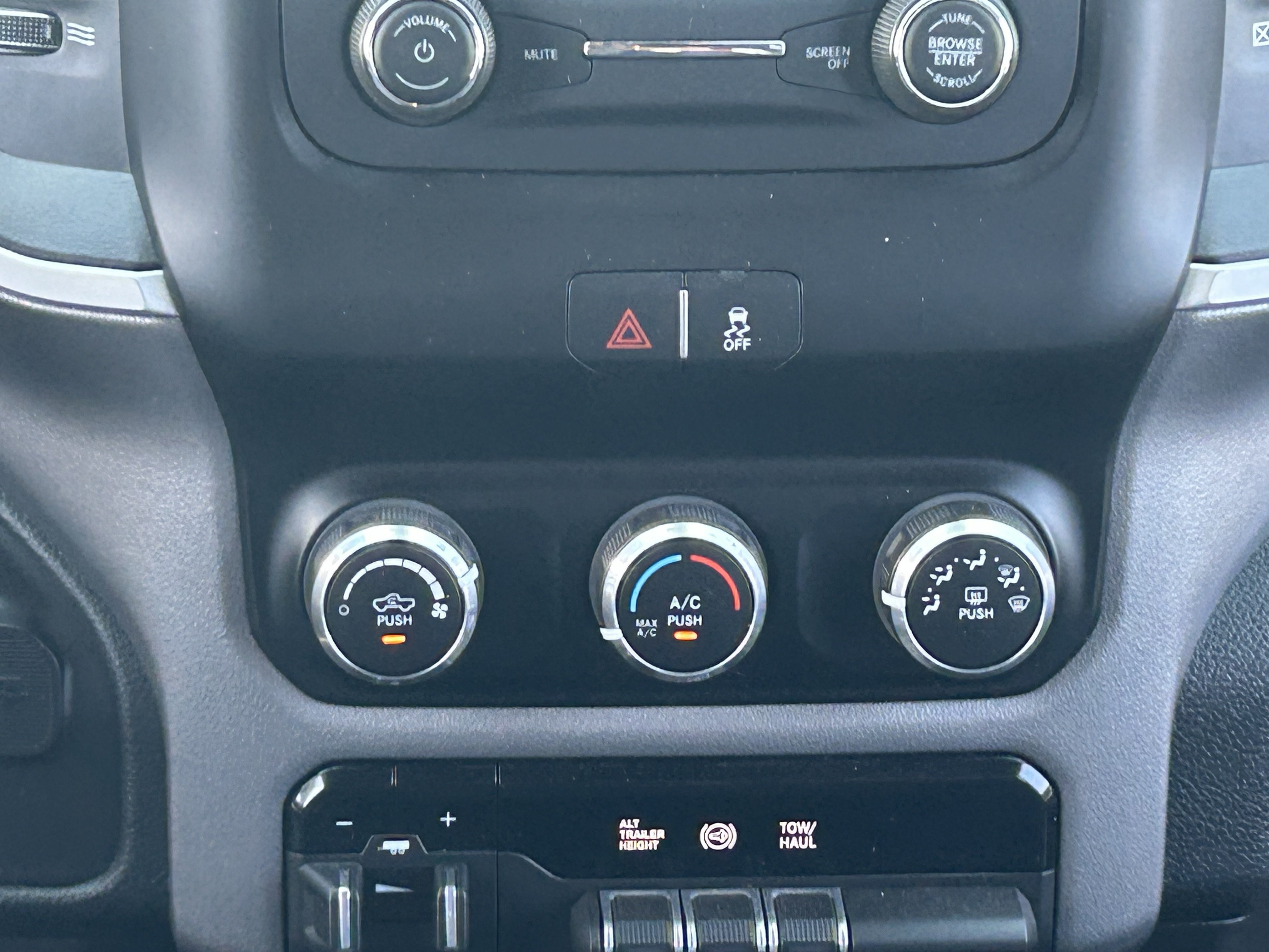 2023 RAM Ram 3500 Pickup Big Horn - Photo 19