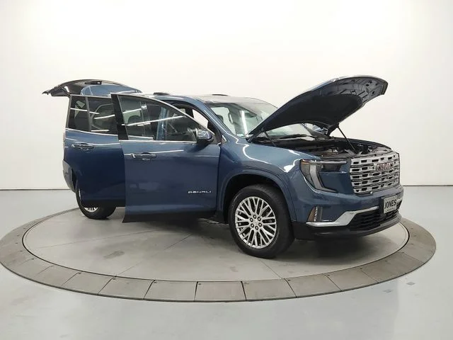 Used 2024  GMC Denali image 10