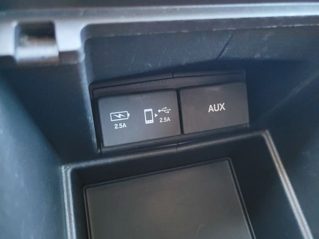 Used 2018  Honda EX image 26