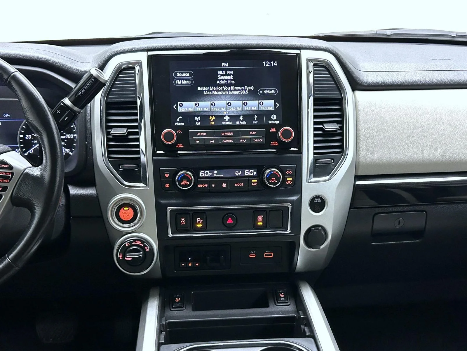 Used 2021 White Nissan SV image 13