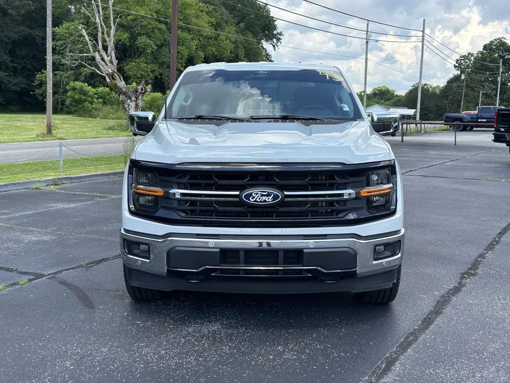 Used 2024 White Ford XLT image 5