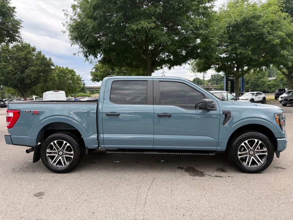 Used 2023 Blue Ford XL image 11