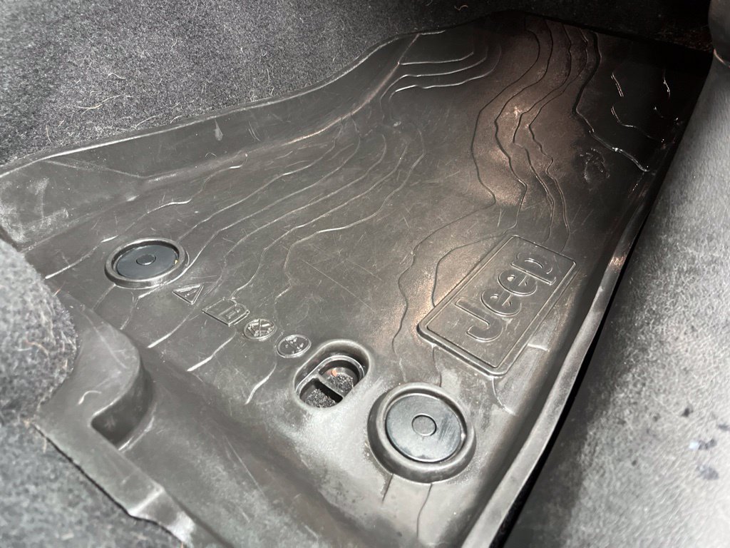 Used 2023 Gray Clearcoat Jeep Freedom Edition image 43
