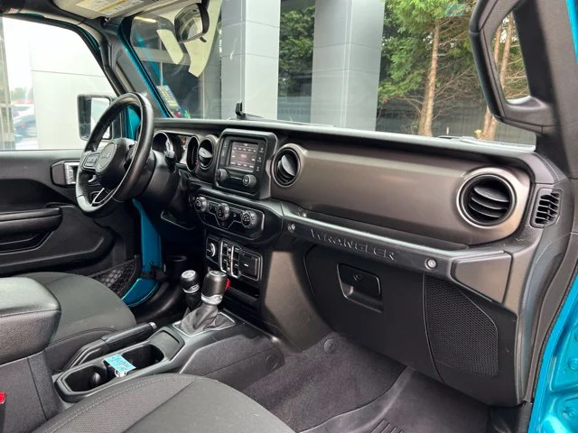 Used 2020  Jeep Unlimited Sport S image 21