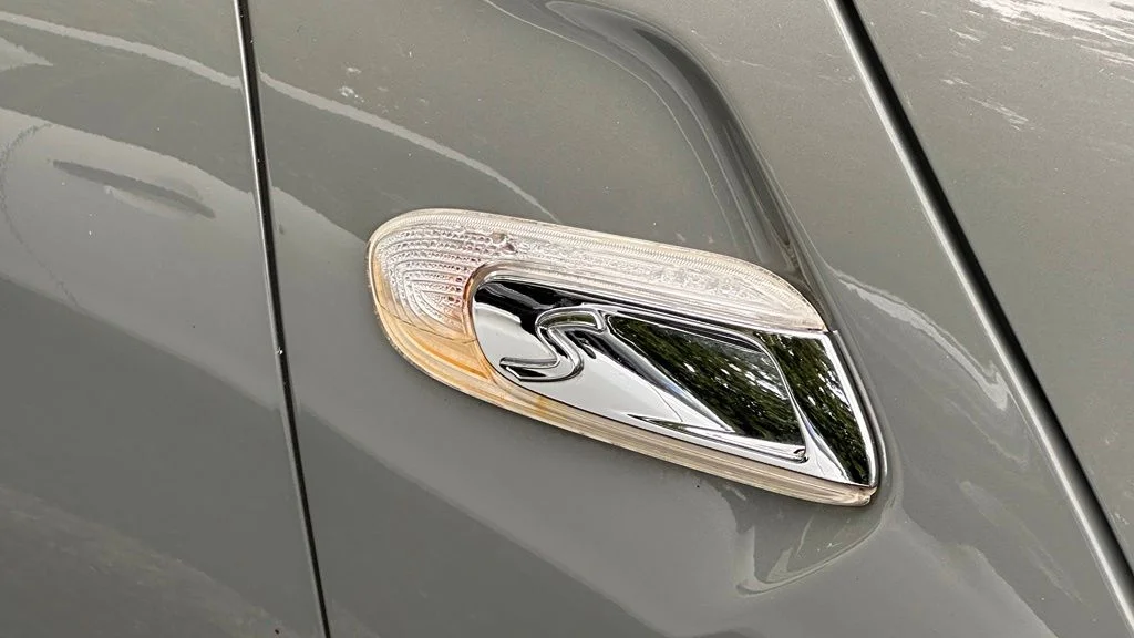 Used 2019 Moonwalk Gray Metallic MINI Signature image 4