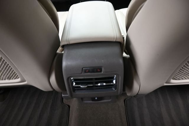 Used 2021 White Lincoln Reserve image 25
