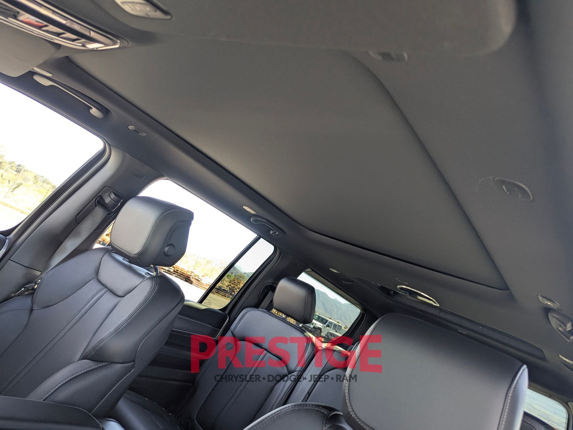 New 2026 Baltic-Gray Metallic Clear-Coat Exterior Paint Jeep Upland image 24