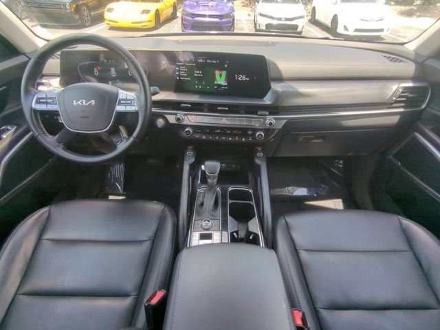 Used 2025 Black Kia S image 18