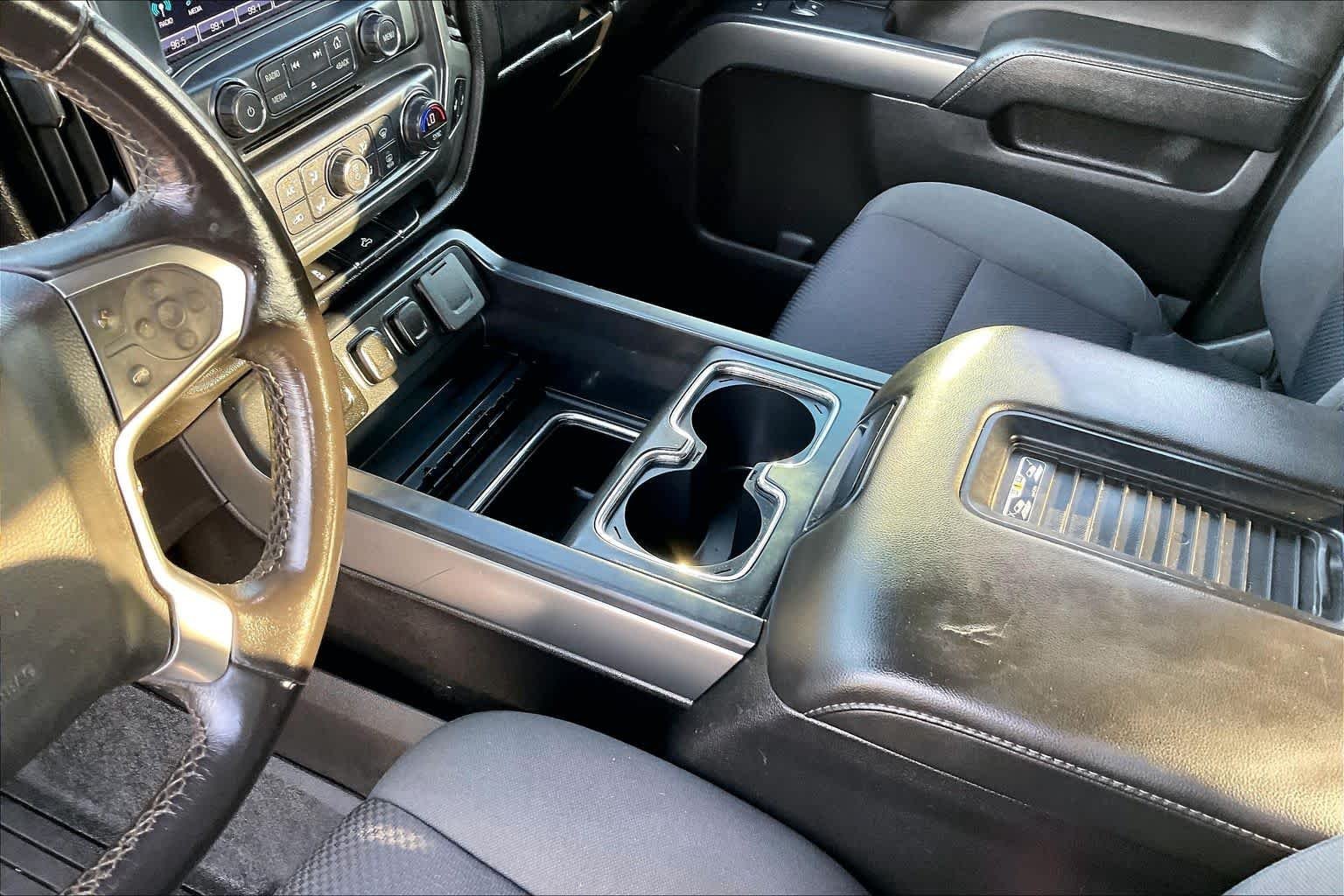 Used 2018 Silver Ice Metallic Chevrolet LT image 15
